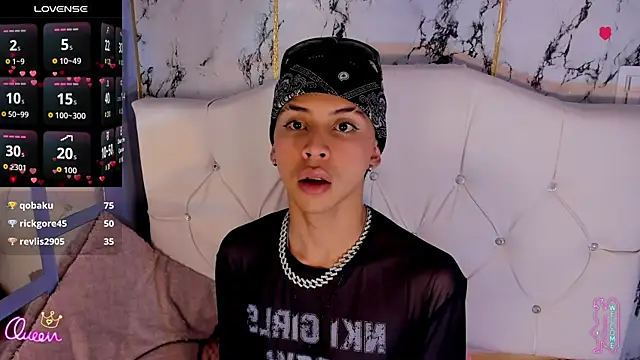 Pokazy przed kamerką – Prince_Apolo