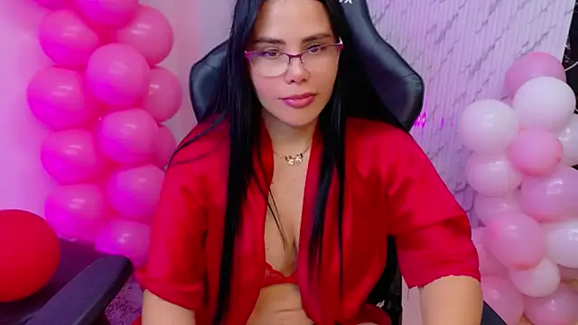 lararoberts_ 现场XXX聊天