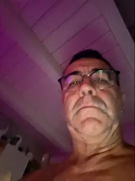 Pokazy przed kamerką – darialmas