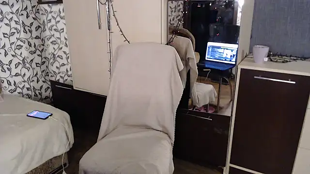 AmoraLuv 现场XXX聊天