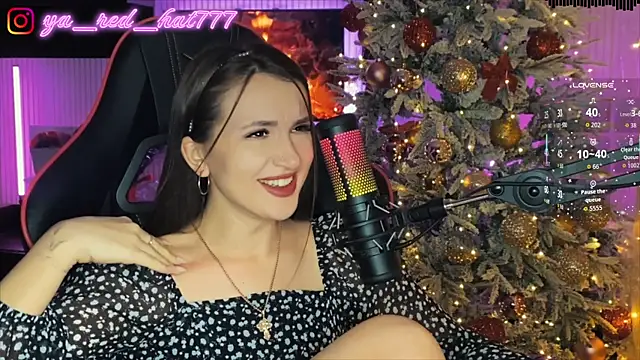 -RED_HAT- élő XXX-chatje