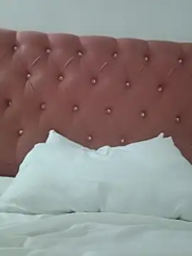 Chatroom XXX en direct de Maria_x_Alejandra