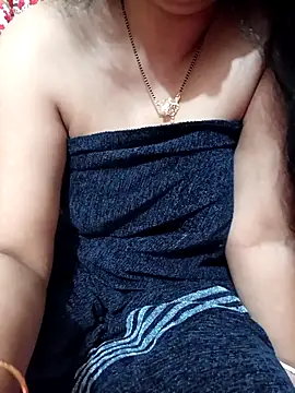 Priya_Boudi 现场XXX聊天