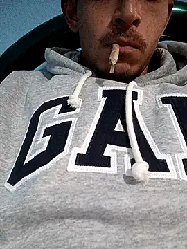 Leonul Adlı Modelin Canlı XXX Sohbeti