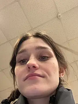 Chat +18 de Mia_Mia_M ao vivo