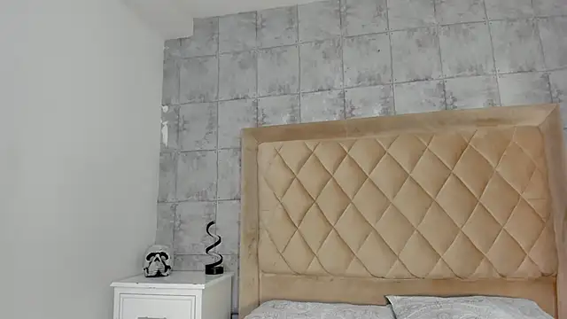 CleoFoxx_: διαδικτυακό σόου στην κάμερα