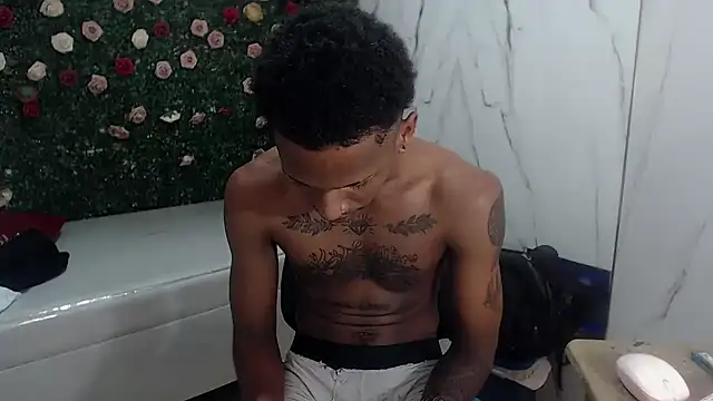 ManSant Adlı Modelin Canlı XXX Sohbeti