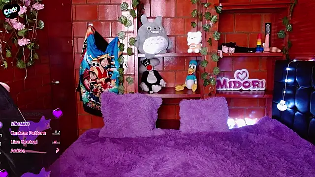 Chatroom XXX en direct de MidoriQuiinn