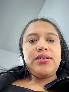 Chatroom XXX en direct de -Mia1