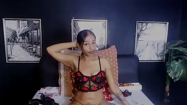 Sexualindian Adlı Modelin Canlı XXX Sohbeti