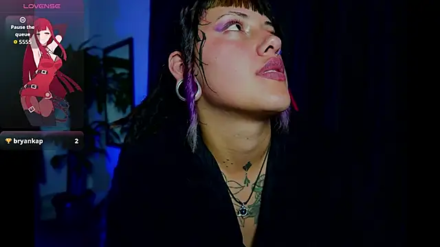 XXX chat uživo modela _sharlotte777