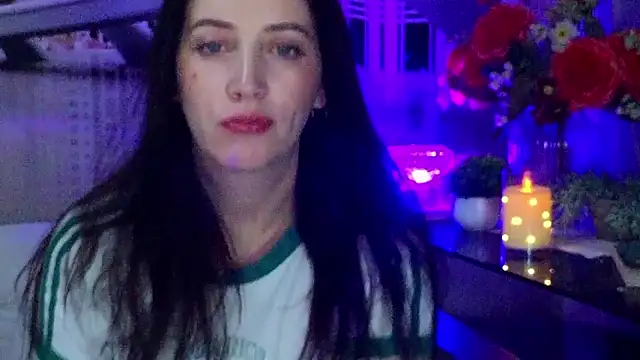 Chat +18 de MonicaSweetx ao vivo