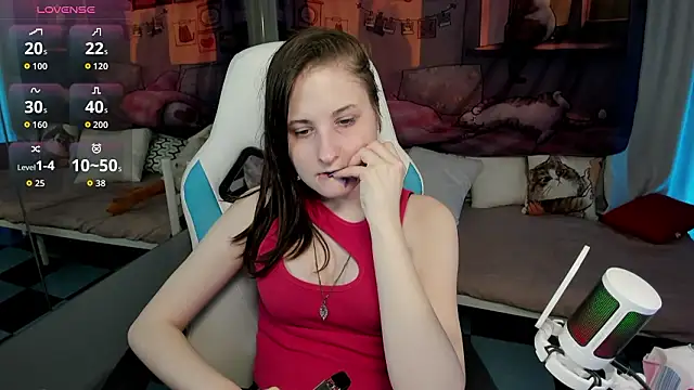 KiraDuvallのライブXXXチャット