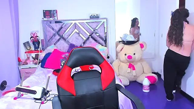 Chatroom XXX en direct de Luna_Analya