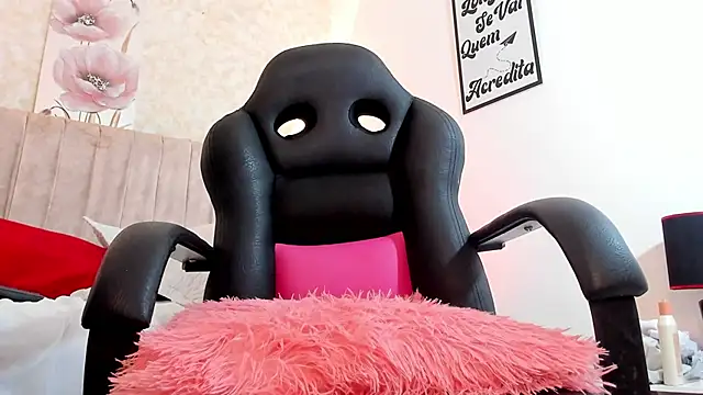 thamiina_'s Live XXX Chat