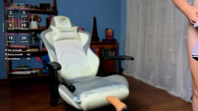 Chat XXX en directo de Monthain007