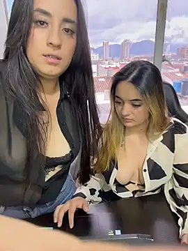 Antonella_Julieta Adlı Modelin Web Kamerası Şovu