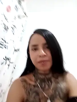 Chatroom XXX en direct de cristal__ks