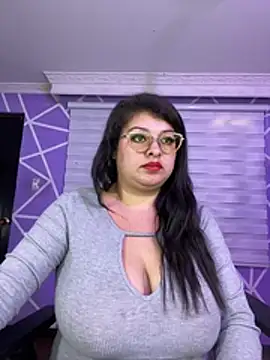 MiiaaJoness Obrolan Langsung XXX