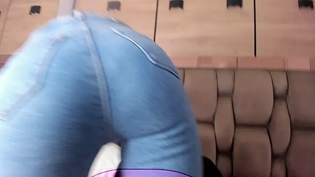 XXX chat uživo modela karol_lewiss