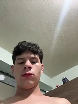 Andy12912 Live XXX-chat