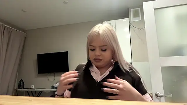 Lollyjollm's Webcam Show