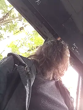 دردشة H_hiana الجنسية المباشرة