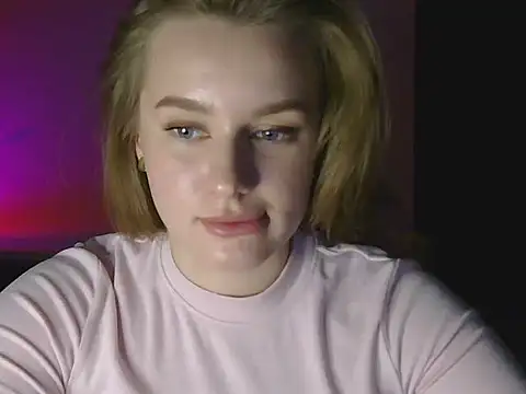 Lorivess: онлайн-секс-чат