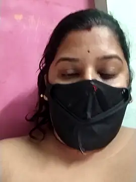 pinkisaha75のライブXXXチャット