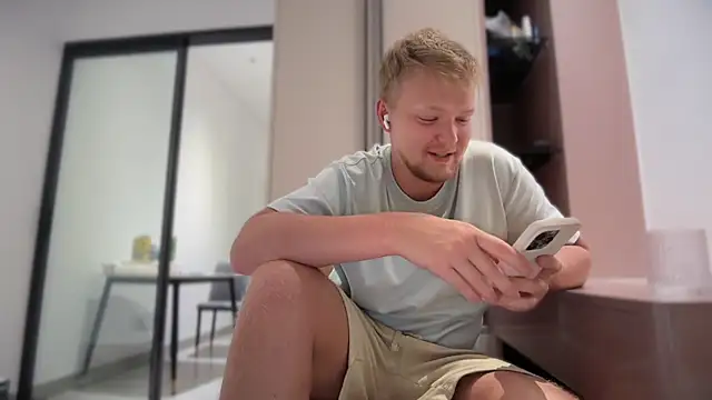 Show modela Max_Leman na web-kameri