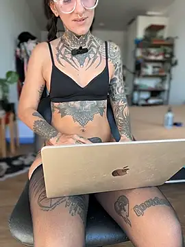 xsadtanas' Live XXX Chat