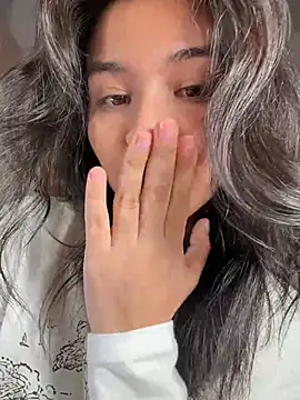 Adriennesexxx 现场XXX聊天