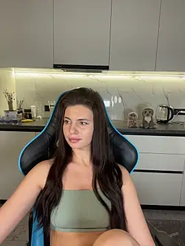 CurlyLara Adlı Modelin Canlı XXX Sohbeti