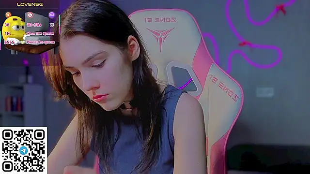 Sophie_SkyAngel Adlı Modelin Canlı XXX Sohbeti