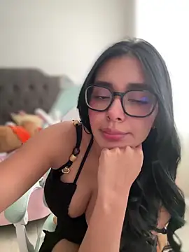 MiaSofia__ Adlı Modelin Canlı XXX Sohbeti