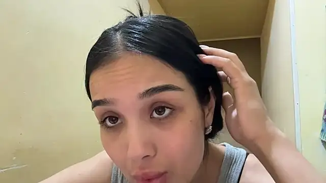 Chatroom XXX en direct de AylinBlush