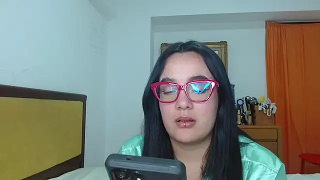 Nova-Satela Live XXX Chat