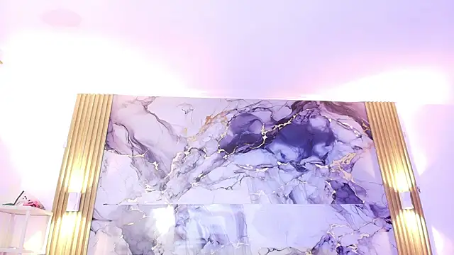 evelin_24_: διαδικτυακό σόου στην κάμερα