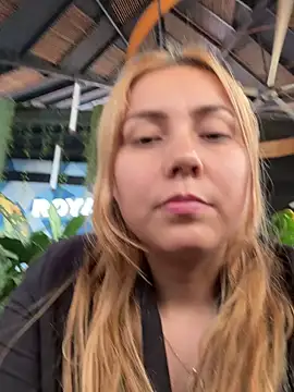 XXX chat uživo modela Sirel_