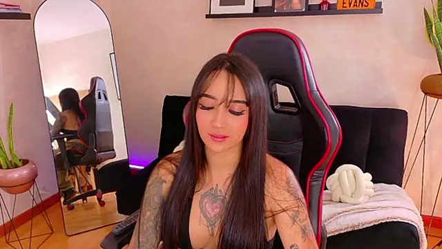 EmmyEvans1 Chat XXX live