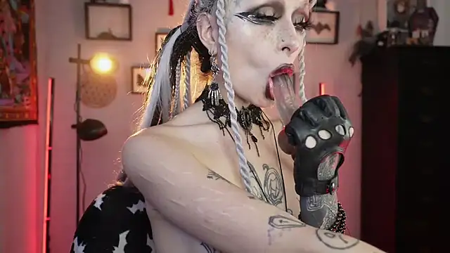 insania_9999_のライブXXXチャット