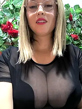 XXX chat uživo modela Katy__A