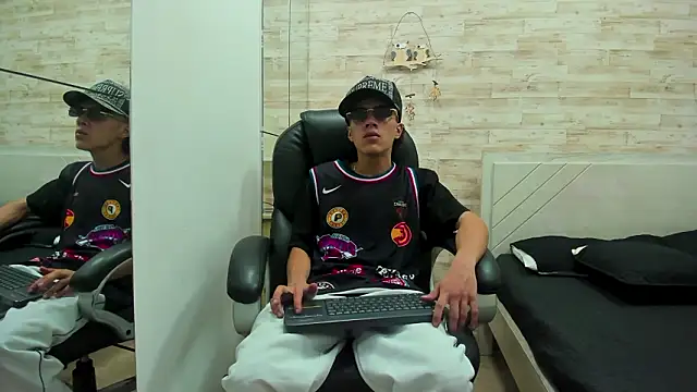 Chat +18 de Jordi_Cooper ao vivo