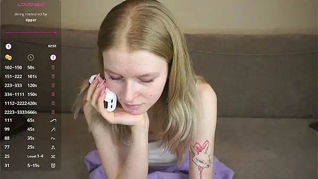 ToyaPletz: απευθείας συνομιλία ΧΧΧ