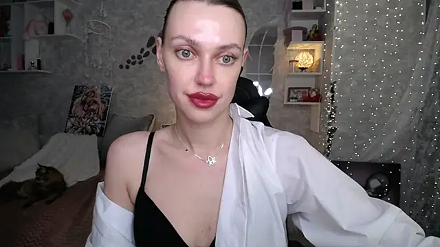 NickyAdamidi 即時 XXX 聊天