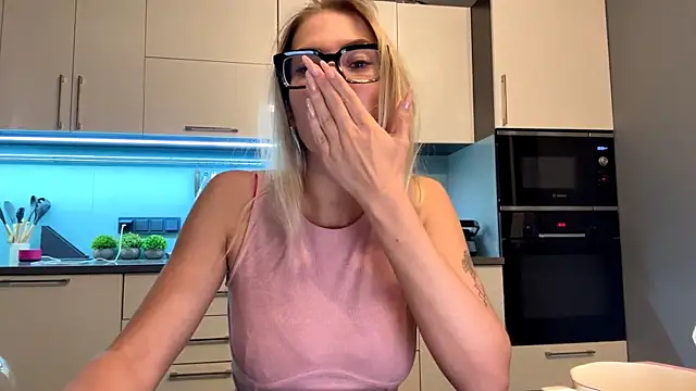 SoftnessMila live XXX chat