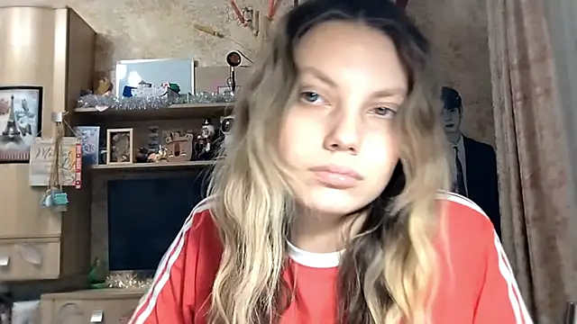 loaneei élő XXX-chatje