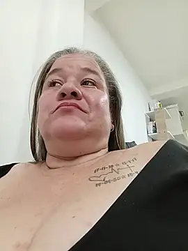 MilF-eterna_69's Live XXX Chat