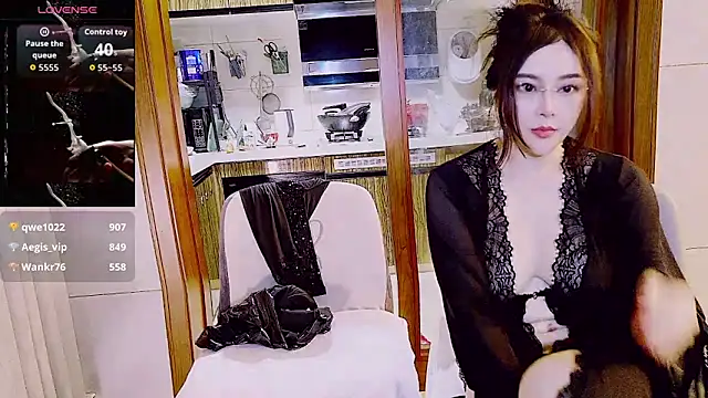 nuannuan_baobei Adlı Modelin Web Kamerası Şovu