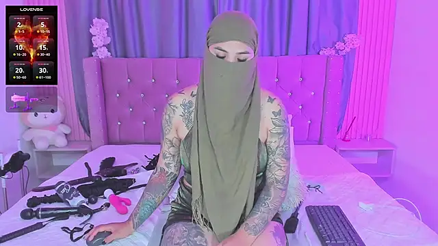 Nayla-Mouna Chat XXX in diretta